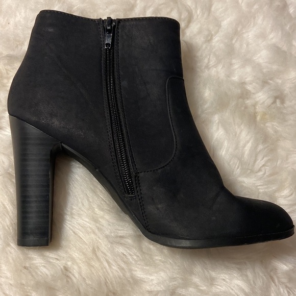 D Heart black, zipper ankle boots Block Heel Size 9 - Picture 9 of 11